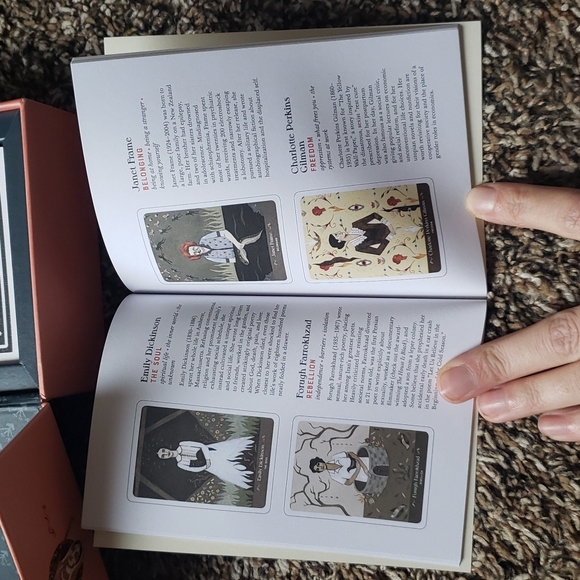 The Literary Witches Oracle Deck - Picture 5 of 7